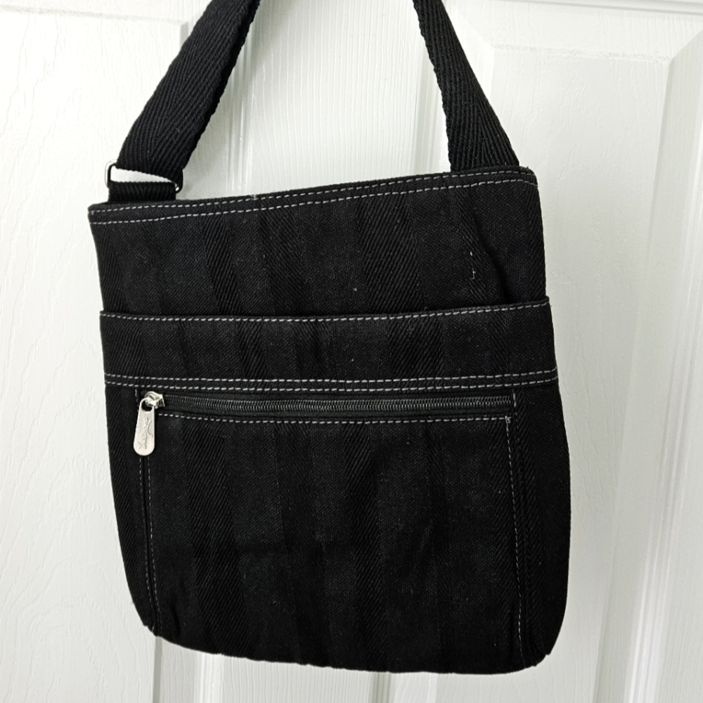 ThirtyOne Black Crossbody Purse